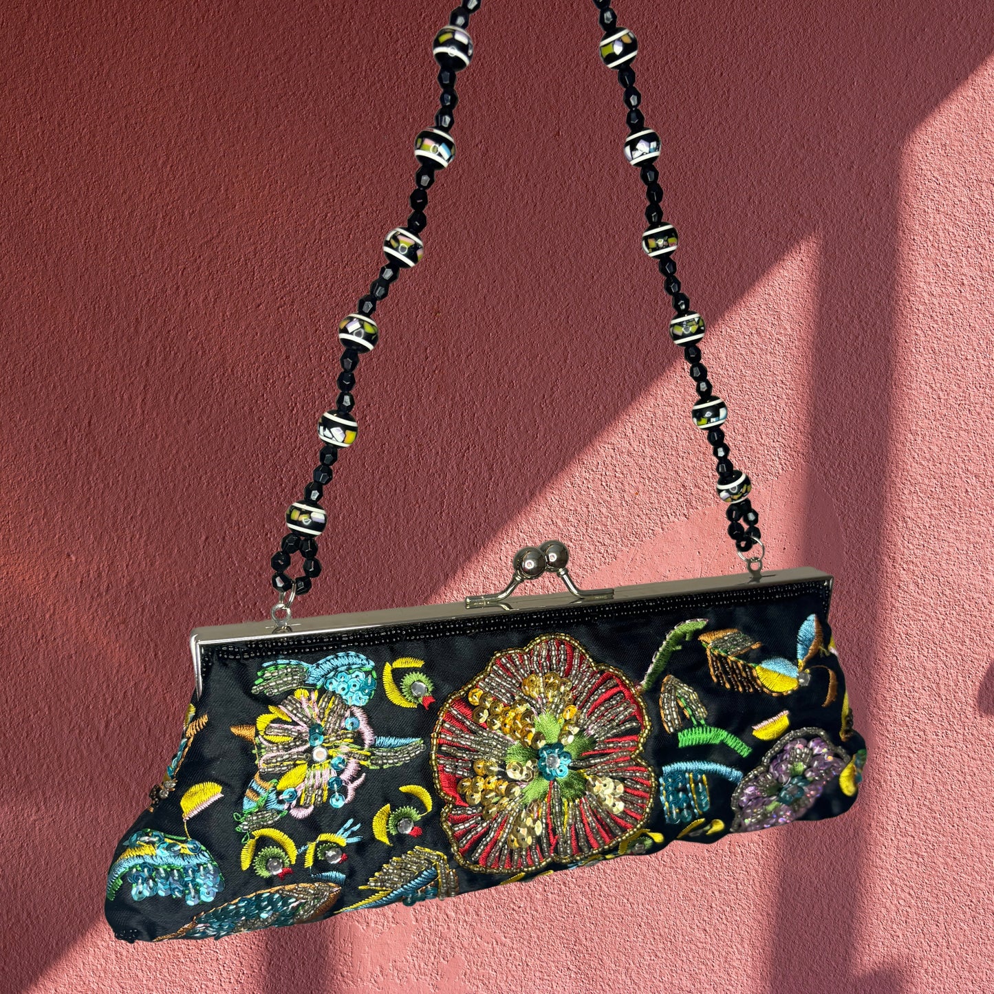 Flor de Medianoche Clutch