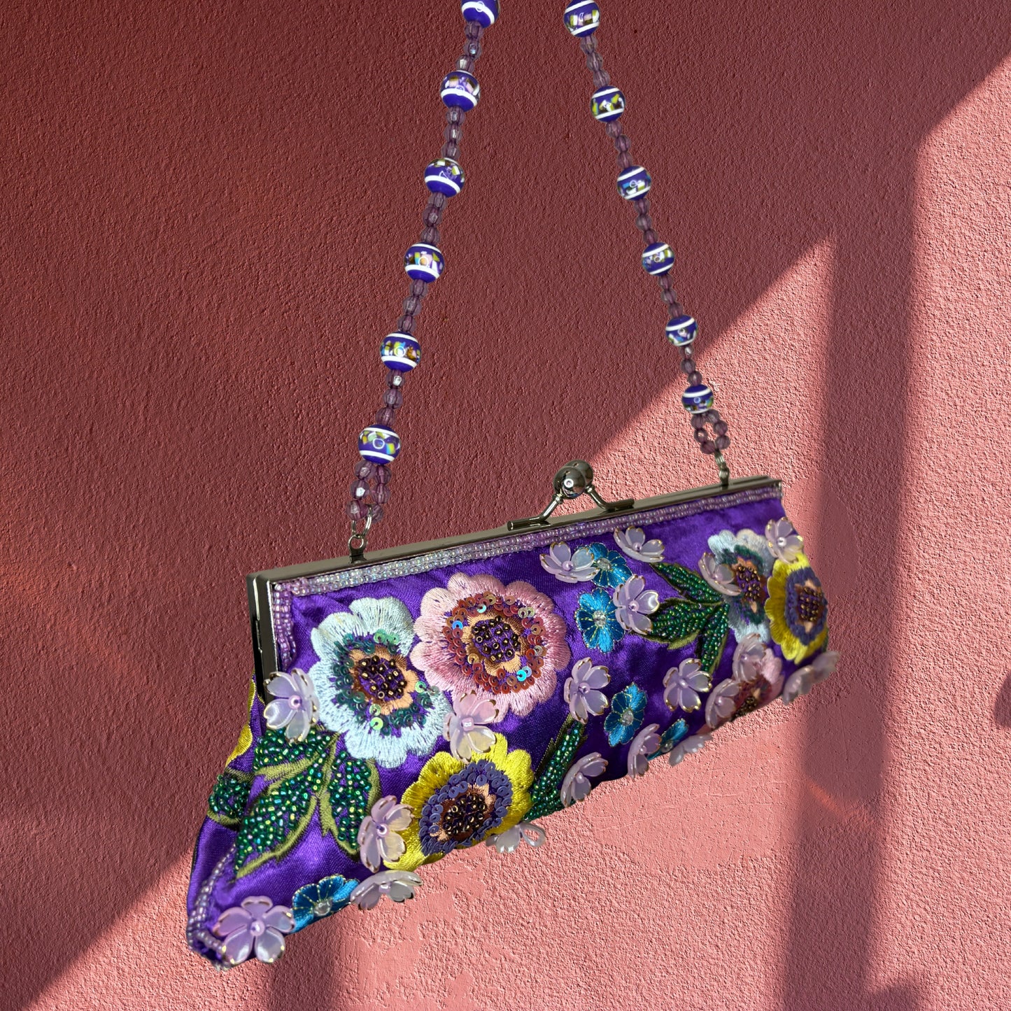 Flor Violeta Clutch